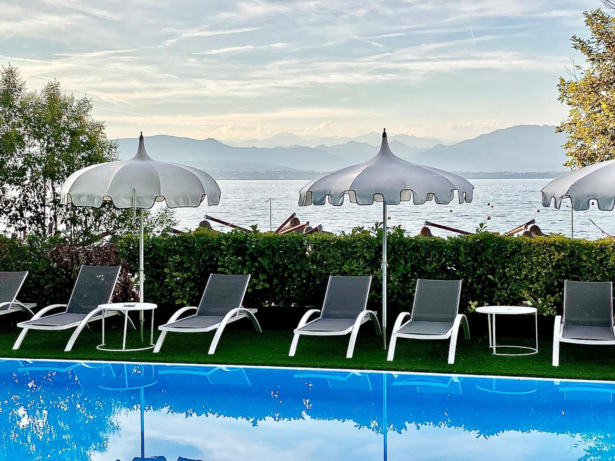 Hotel Aquila D'Oro Desenzano Desenzano del Garda Exterior photo